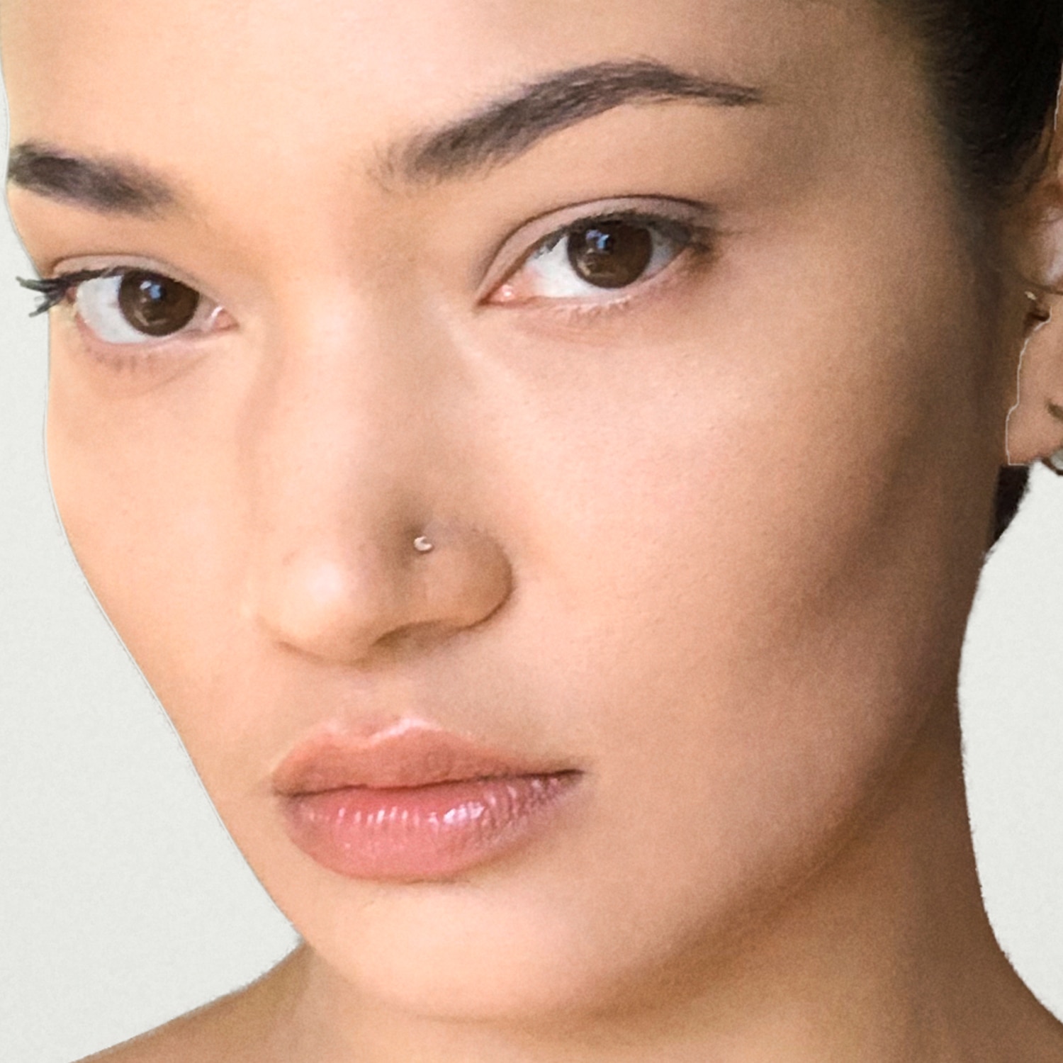 LIQUID TOUCH BRIGHTENING CONCEALER (CORRECTOR)